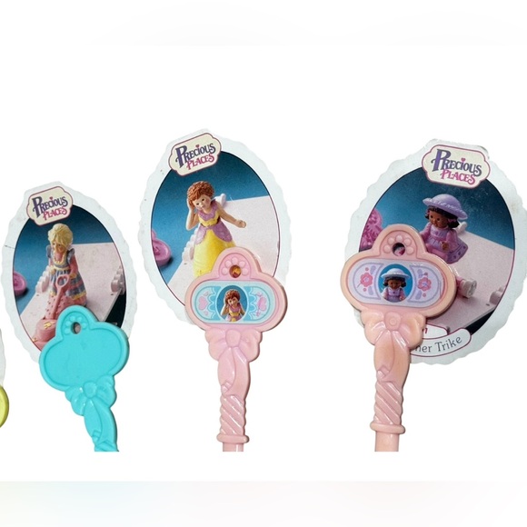 Vintage Fisher Price Precious Places Toy Lot: Houses, Figures, Accessories - Picture 15 of 15